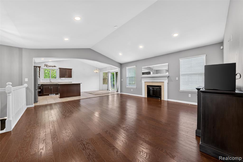 30278 Bradmore Road, Warren, MI 48092 — Photo 10