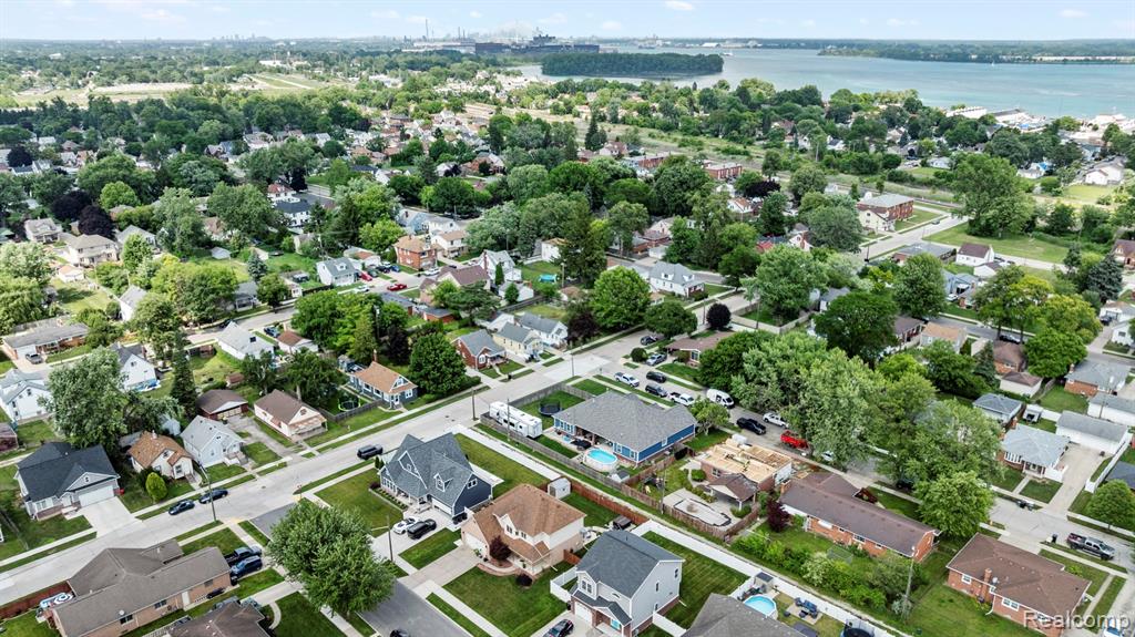 448 Bondie Street, Wyandotte, MI 48192 — Photo 32
