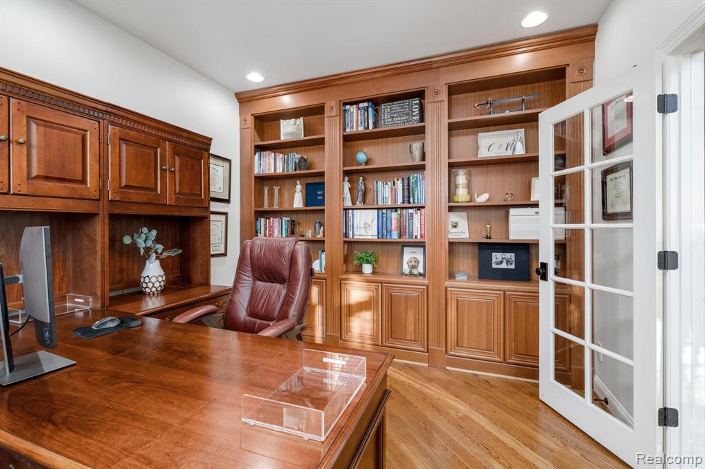 15316 BAY HILL Drive, Northville, MI 48168 — Photo 6