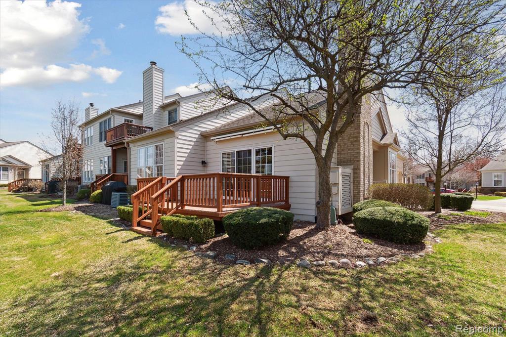 39472 EDGEWATER Drive, Northville, MI 48168 — Photo 37