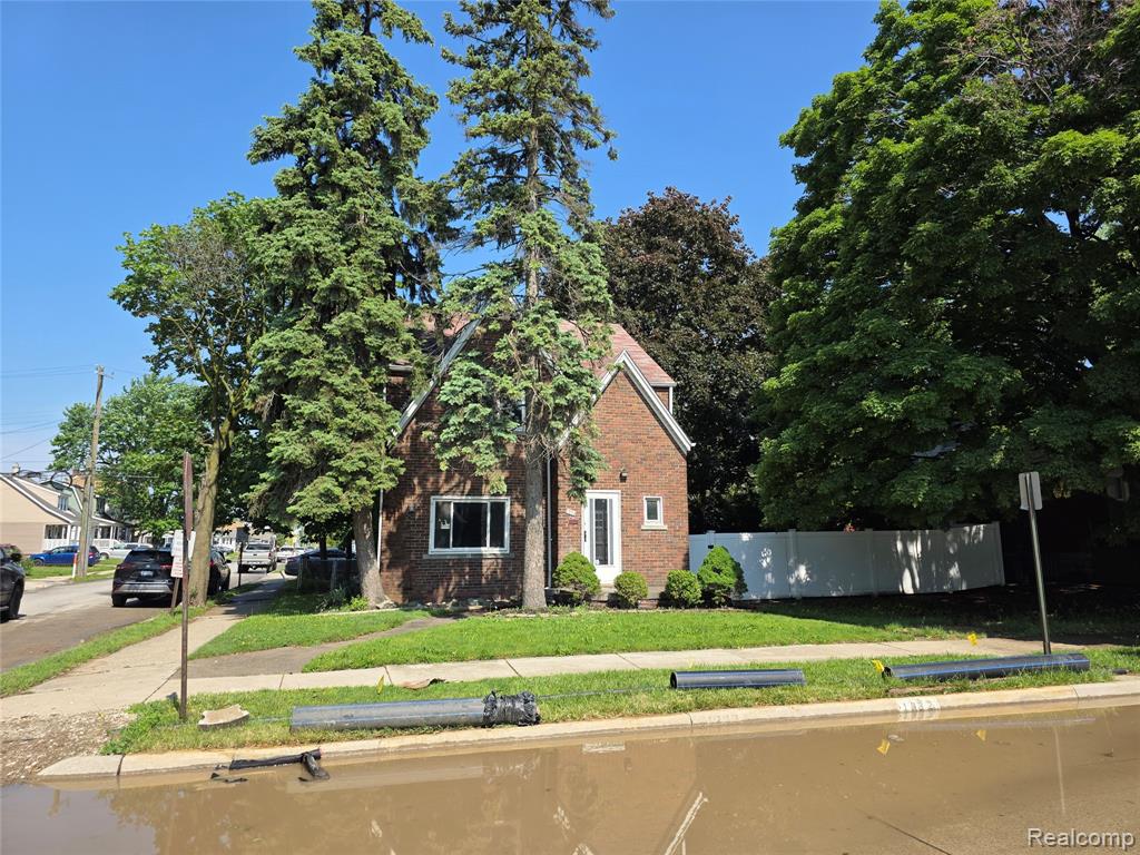 1332 Fort Park Boulevard, Lincoln Park, MI 48146 — Photo 5