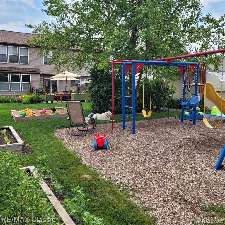 7842 BERWICK Drive, Ypsilanti, MI 48197 — Photo 57