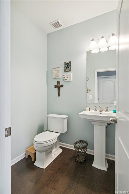 571 HUDSON Circle, South Lyon, MI 48178 — Photo 33