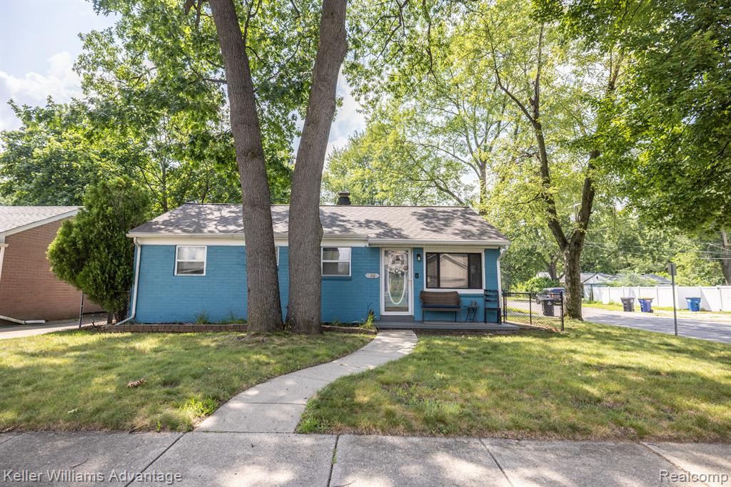 5981 N Dowling Street, Westland, MI — Photo 2