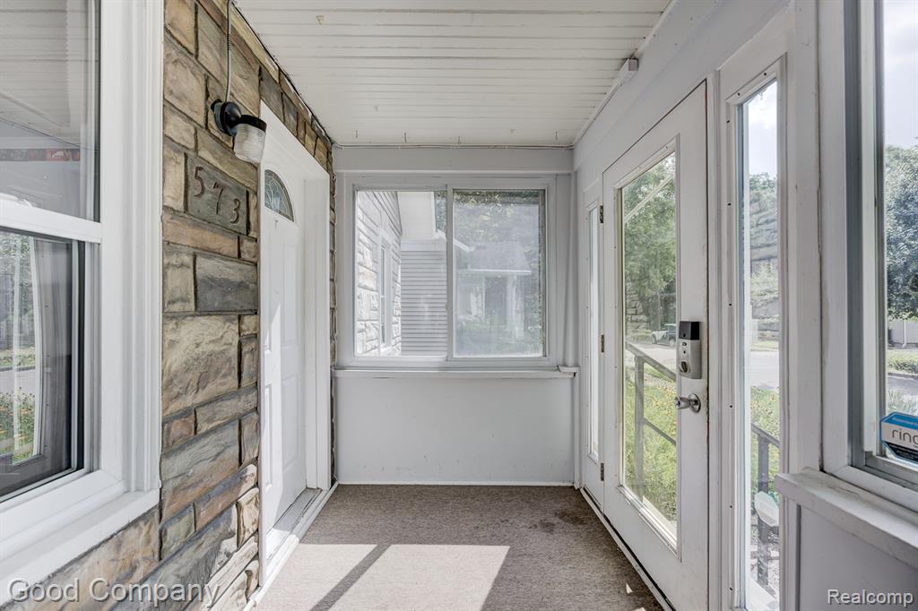573 E Oakridge Street, Ferndale, MI 48220 — Photo 7