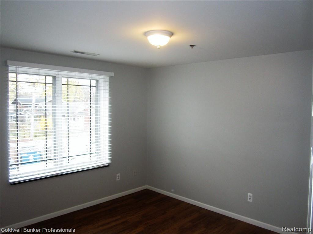 610 E Eleven Mile Road, Royal Oak, MI 48067 — Photo 20