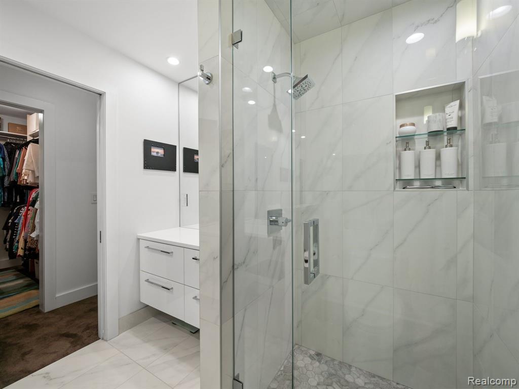 4382 KNIGHTSBRIDGE Lane, West Bloomfield, MI 48323 — Photo 12