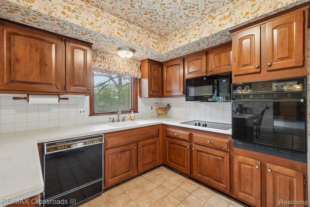 4142 Waterwheel Lane, Bloomfield Hills, MI 48302 — Photo 14