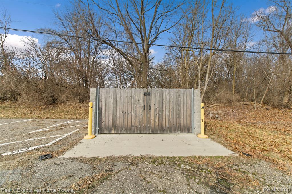 840 WHITNEY Drive, Lapeer, MI 48446 — Photo 42