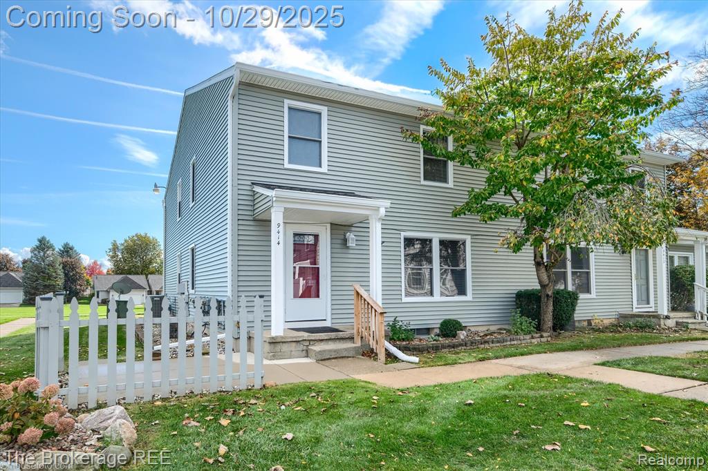 9414 Parkwood N, Davison, MI 48423 — front exterior