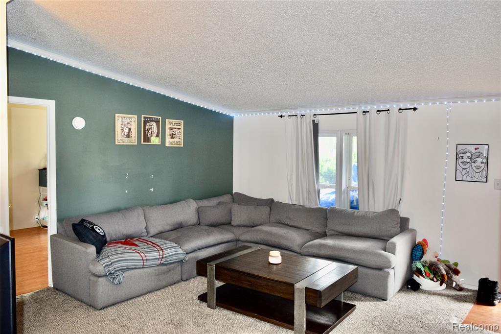 2140 S Dye Road, Flint, MI 48532 — Photo 3