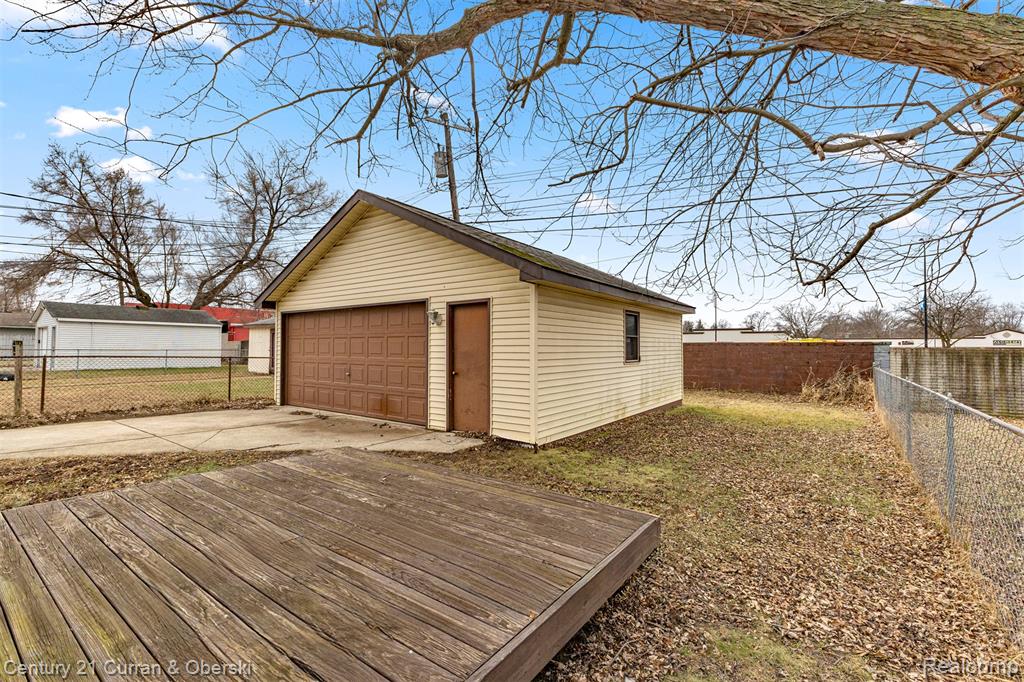 27423 Groveland Street, Madison Heights, MI 48071 — Photo 28