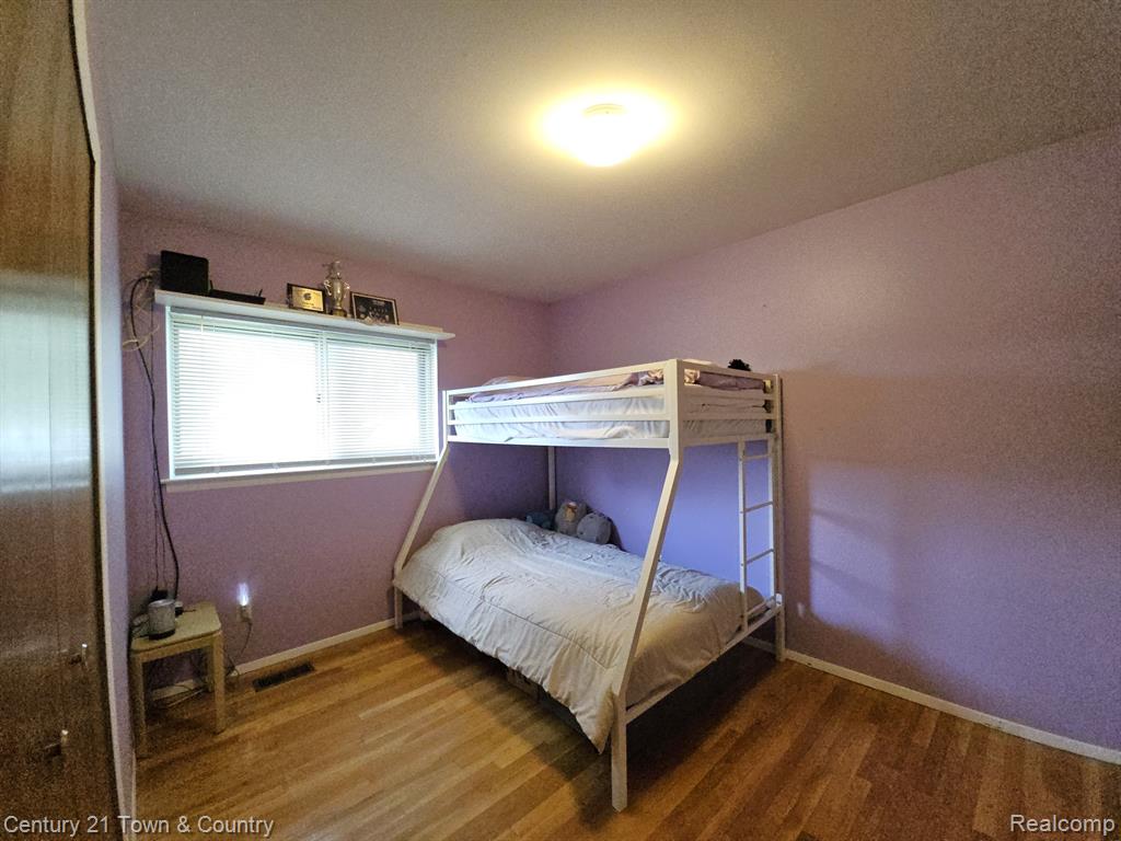 39622 University Drive, Sterling Heights, MI 48310 — Photo 16