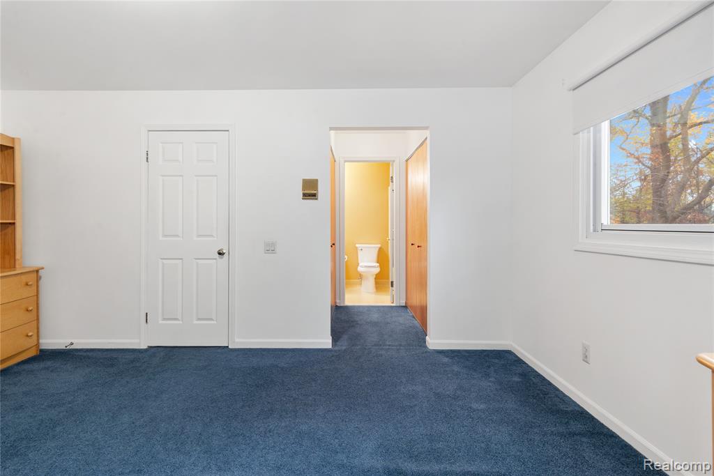 5023 Meadowbrook Drive, West Bloomfield, MI — Photo 19