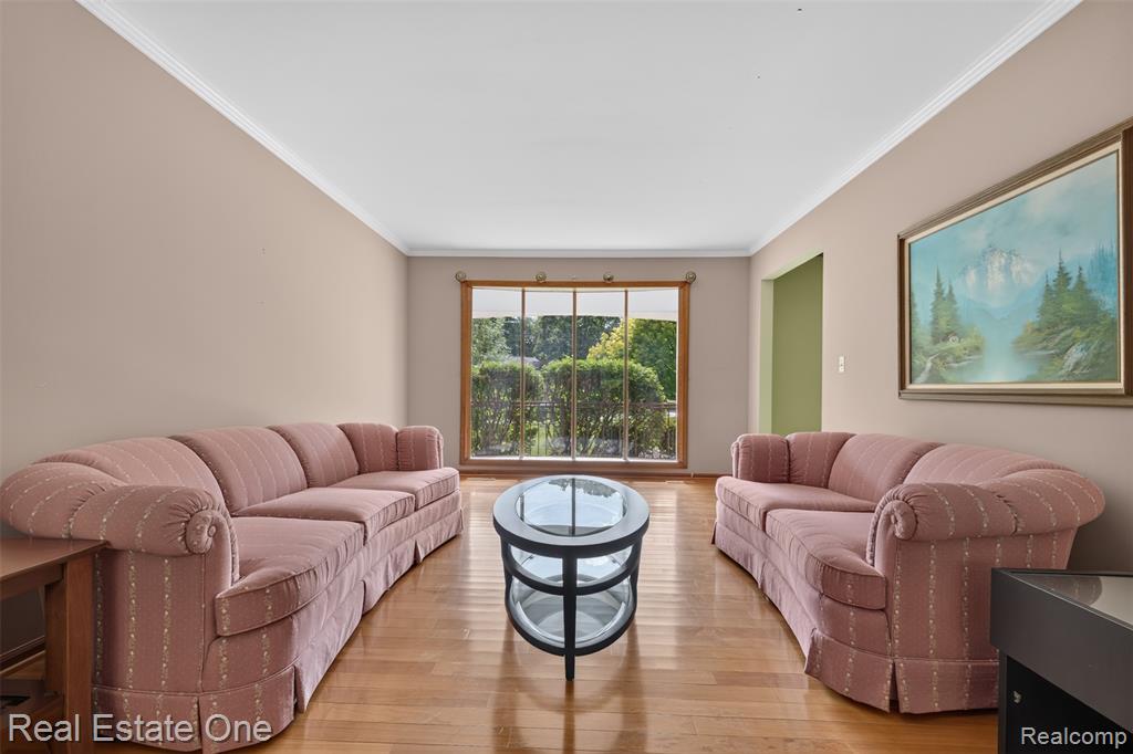 417 Eckford Circle, Troy, MI 48085 — Photo 5