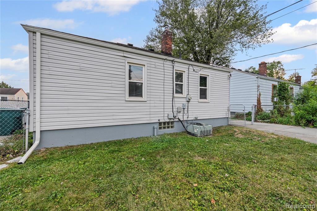 530 Mayflower Avenue, Lincoln Park, MI 48146 — Photo 20