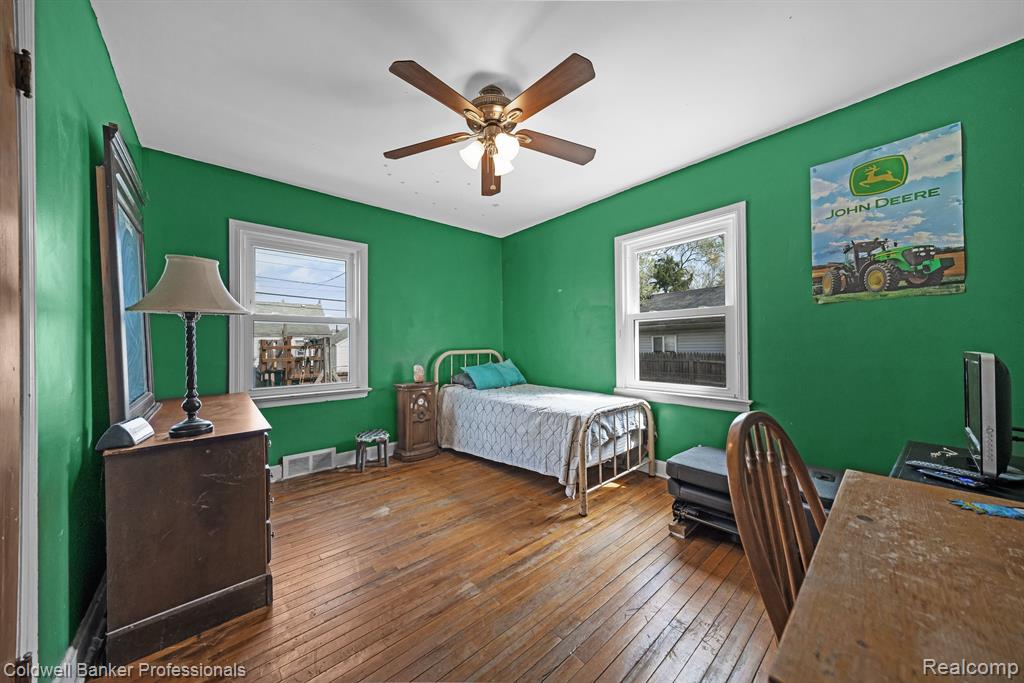 474 W BROCKTON Avenue, Madison Heights, MI 48071 — Photo 11
