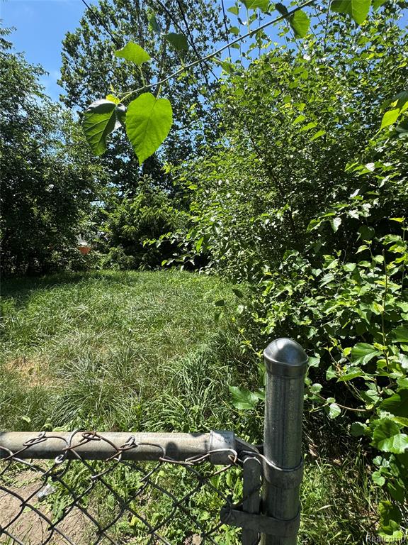 18449 Albany Street, Detroit, MI 48234 — Photo 22