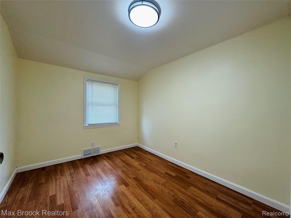 25973 Southwestern Highway, Redford, MI 48239 — Photo 15