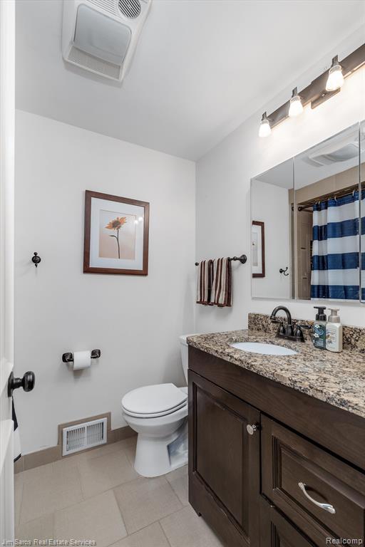71 WOODLAND SHORES Drive, Grosse Pointe Shores, MI 48236 — Photo 37