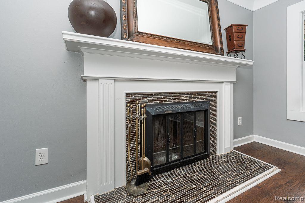 8871 SUNCREST Drive, Sterling Heights, MI 48314 — Photo 10