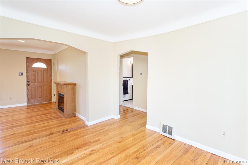718 Meadowdale Street, Ferndale, MI 48220 — Photo 16