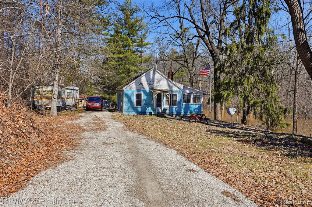 2555 E Cohoctah Road, Howell, MI 48855 — Photo 8