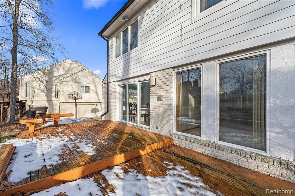 5322 Pond Bluff Drive, West Bloomfield, MI 48323 — Photo 44