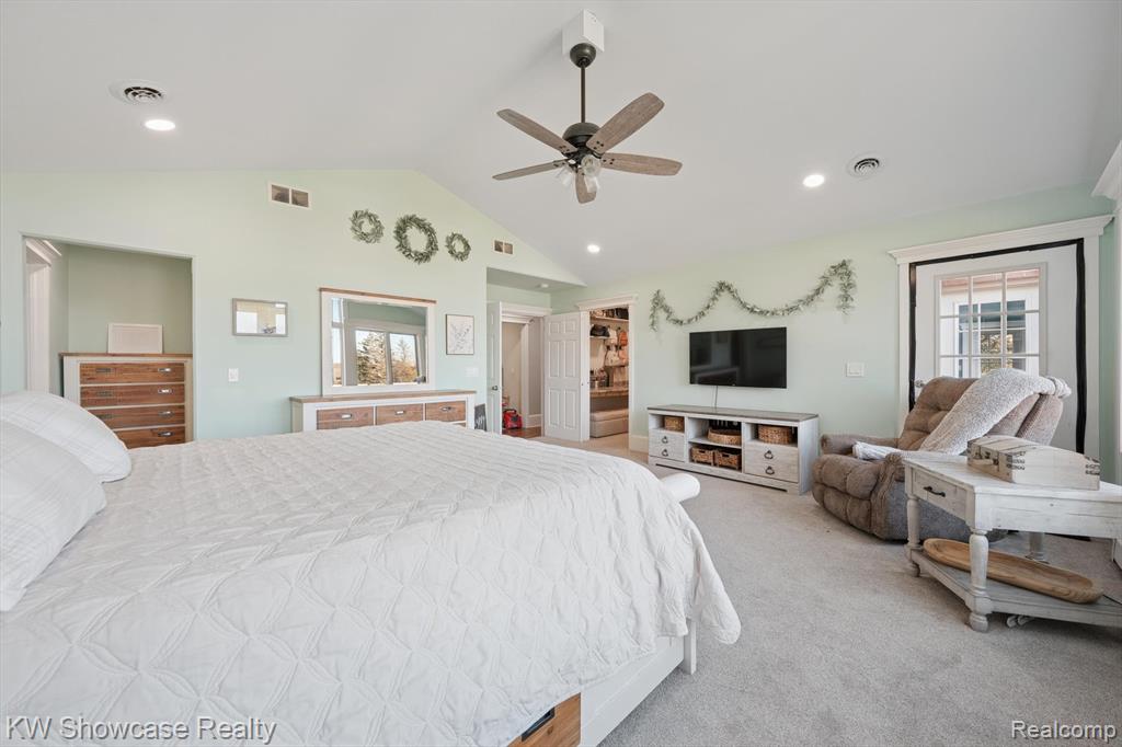 1112 W Cook Road, Grand Blanc, MI 48439 — Photo 25