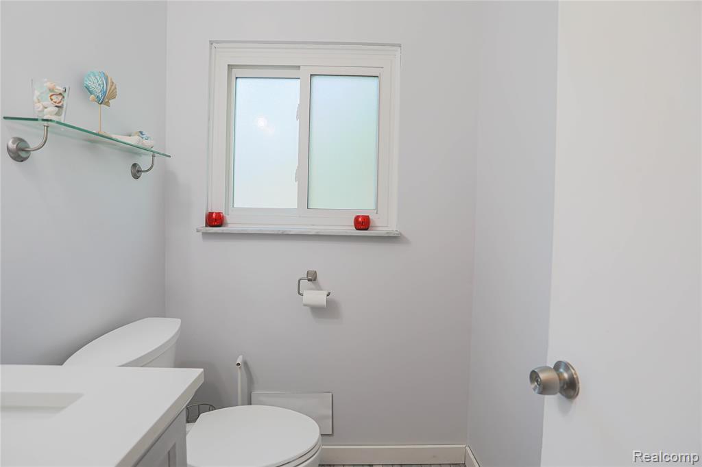 7014 Marco Drive, Waterford, MI 48327 — Photo 26
