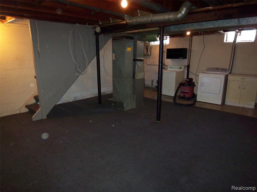 18708 Kendell Court, Clinton Twp, MI 48035 — Photo 26