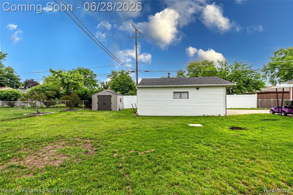 9075 Headley Drive, Sterling Heights, MI 48314 — Photo 40