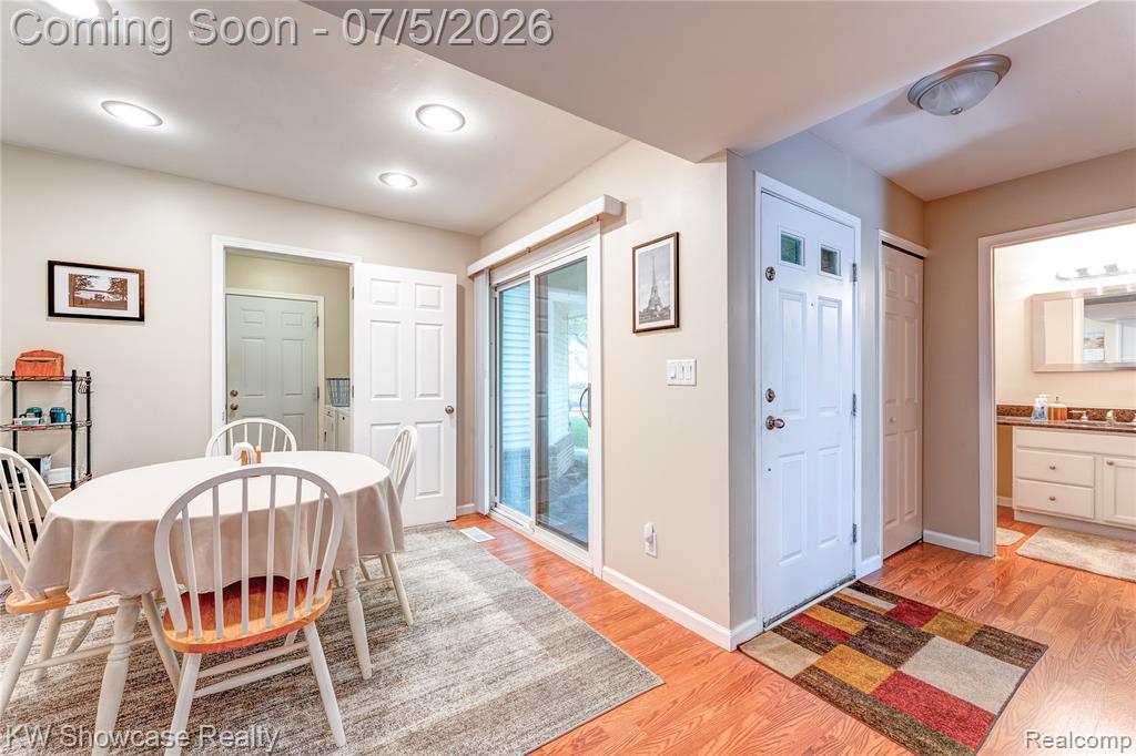 5666 Drake Hollow Drive E, West Bloomfield, MI — Photo 8