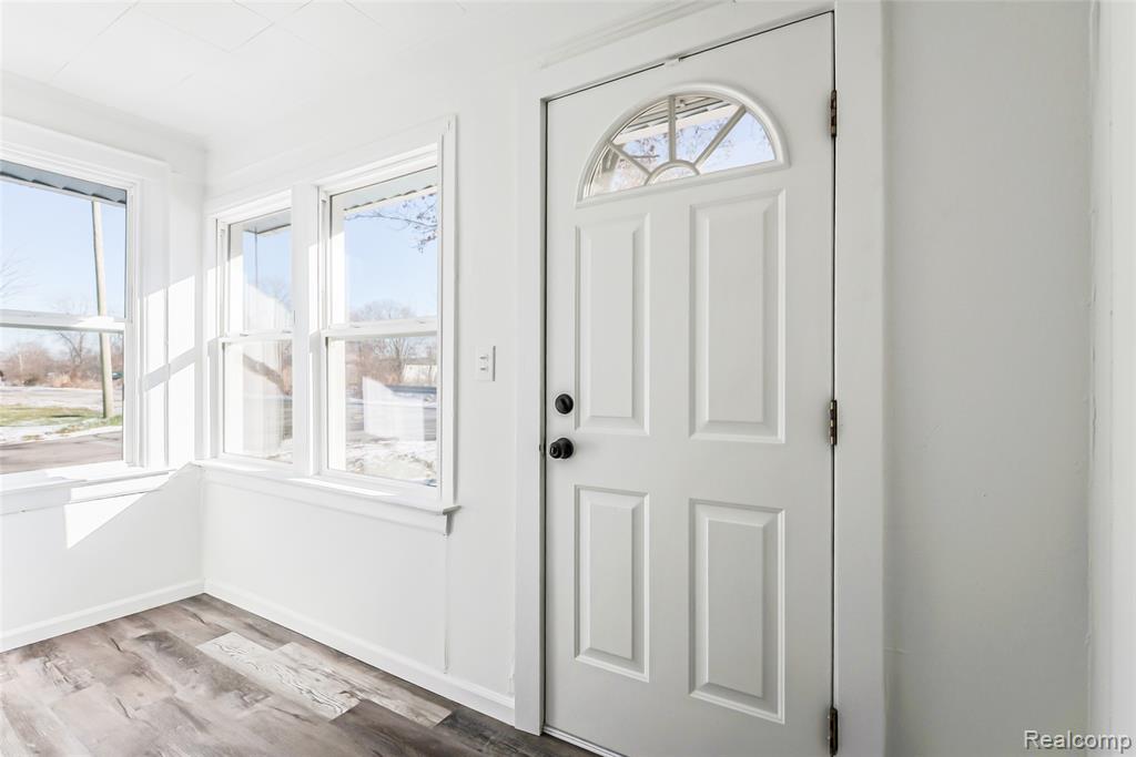 5697 Venice Road, Newport, MI 48166 — Photo 7