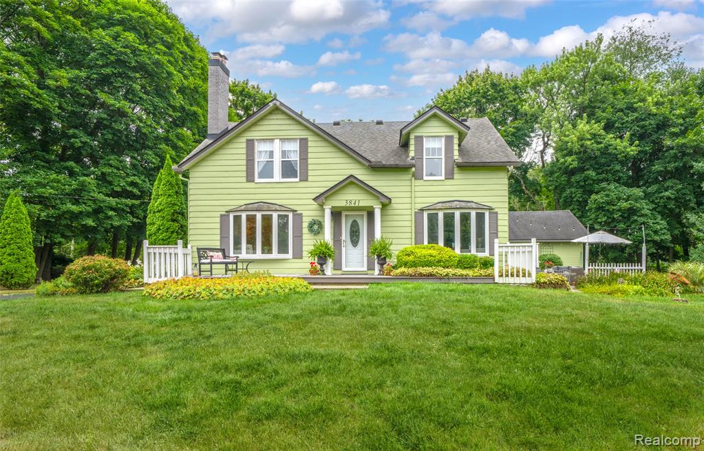 3841 Covert Road, Waterford, MI 48328