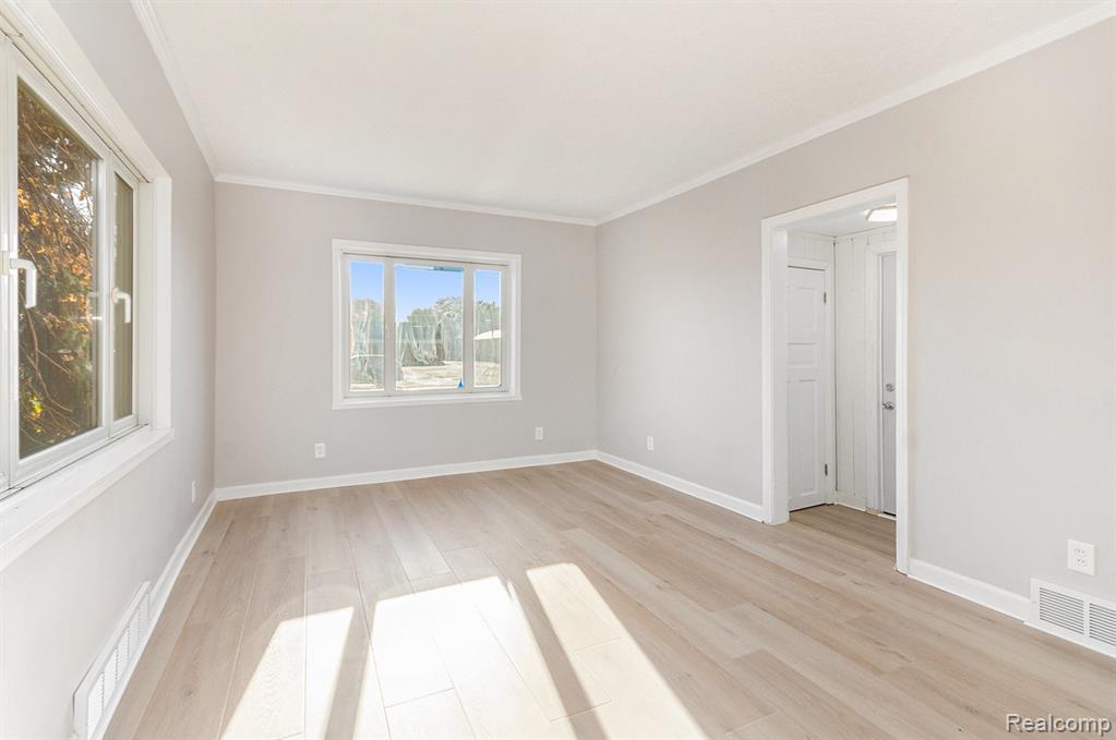 11 S Gratiot Avenue, Mount Clemens, MI 48043 — Photo 4