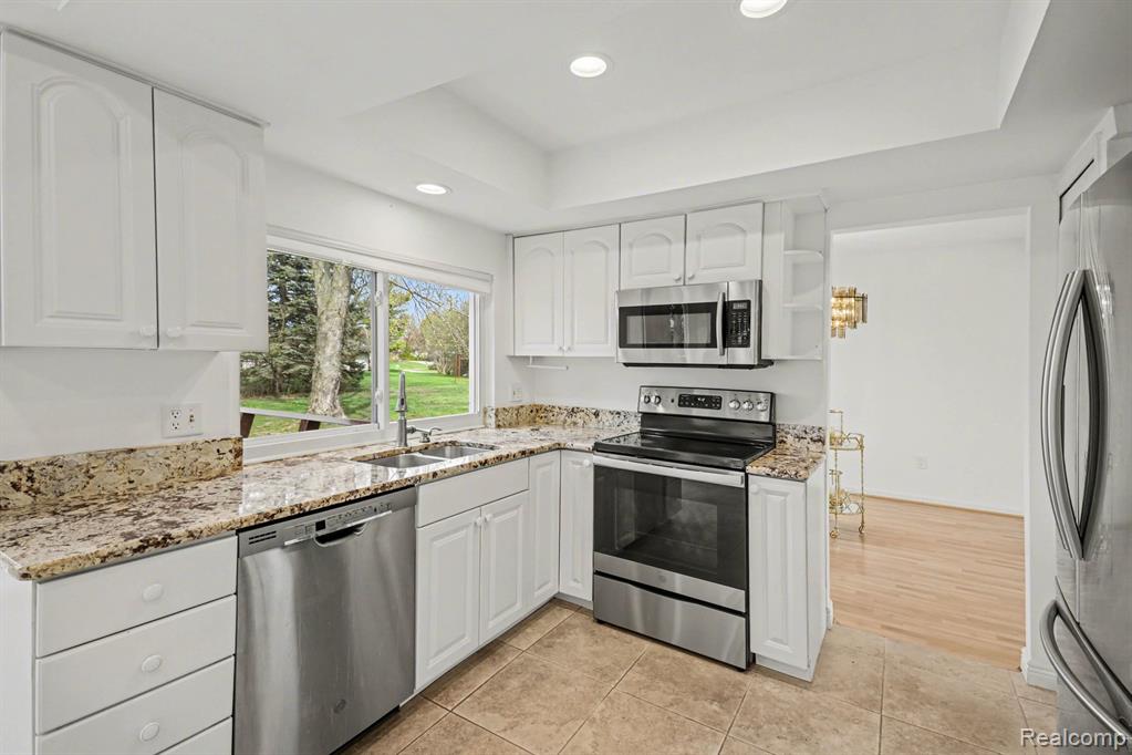 5040 Patrick Road, West Bloomfield, MI — Photo 7