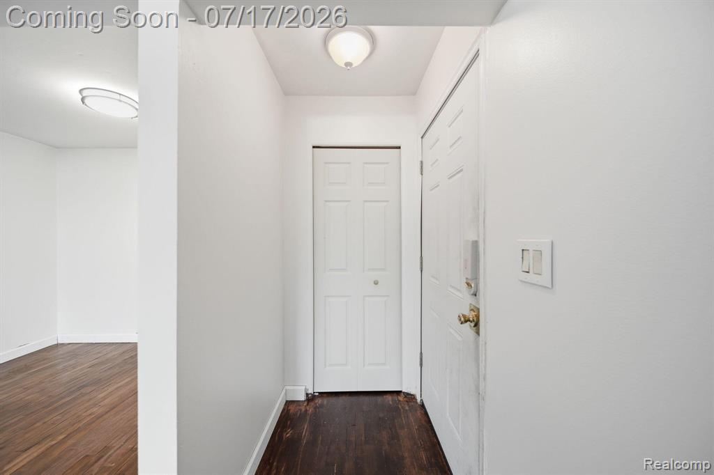 525 Fairbrook Street, Northville, MI 48167 — Photo 5