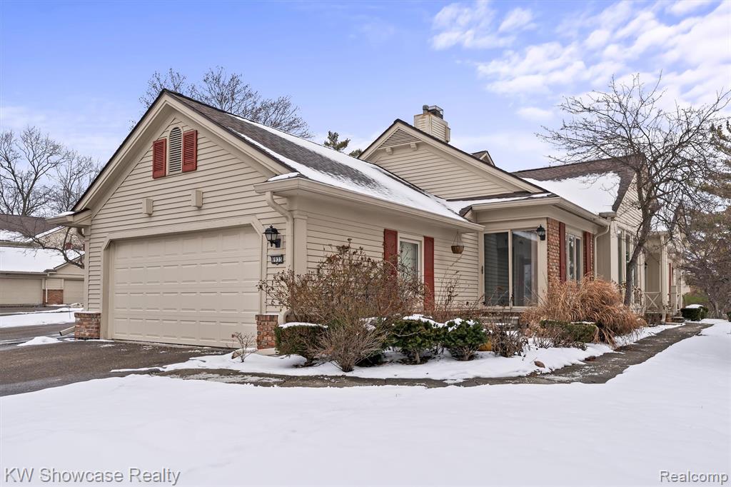 6933 Pebble Park Circle, 83, West Bloomfield, MI — Photo 2