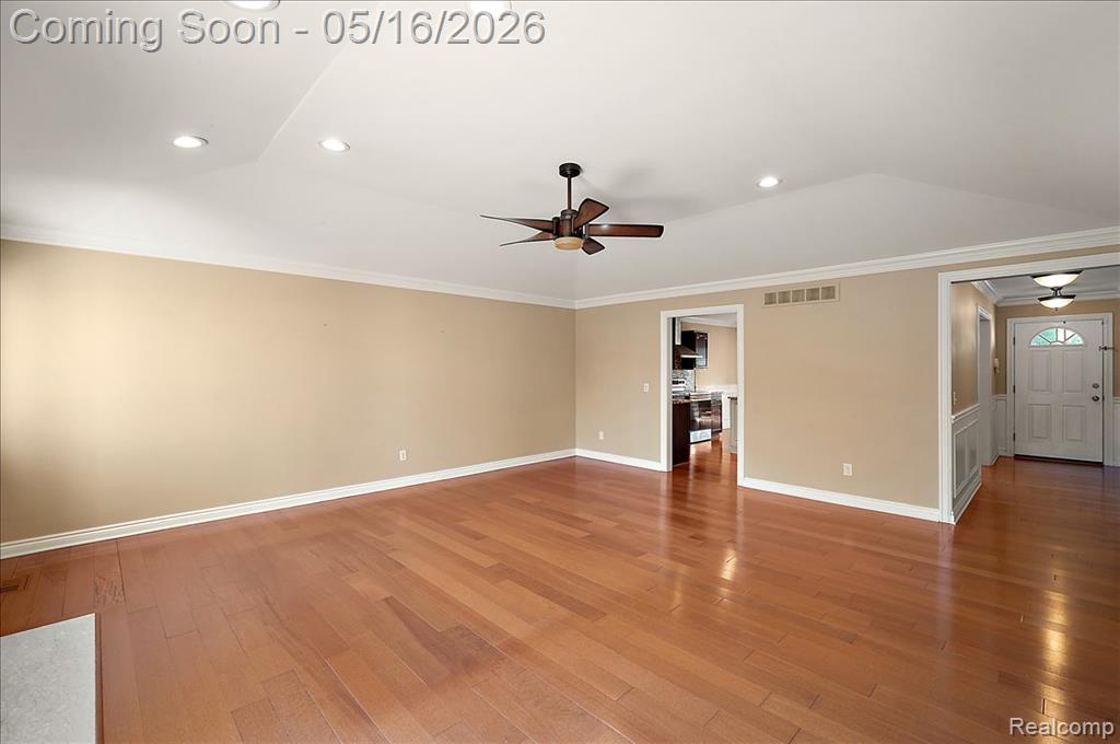 15948 Venice Avenue, Clinton Twp, MI 48035 — Photo 9