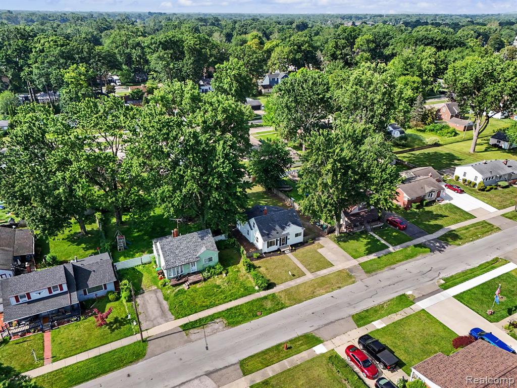 31765 Brown Street, Garden City, MI — Photo 32