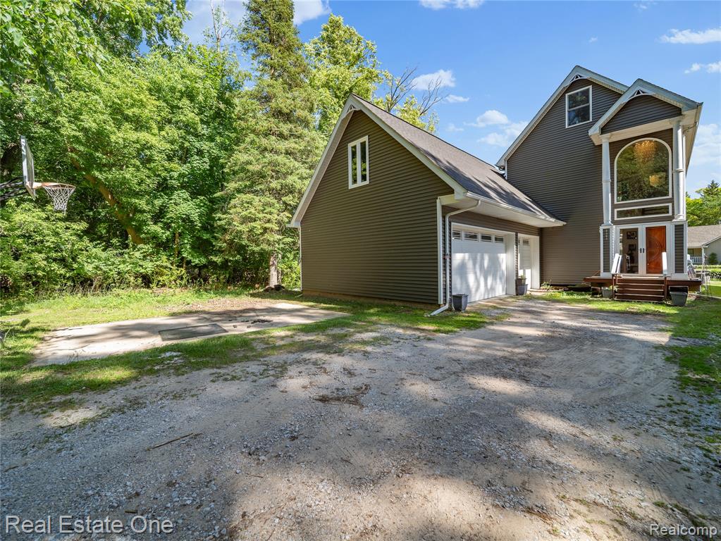 9404 MCGREGOR Road, Pinckney, MI 48169 — Photo 24