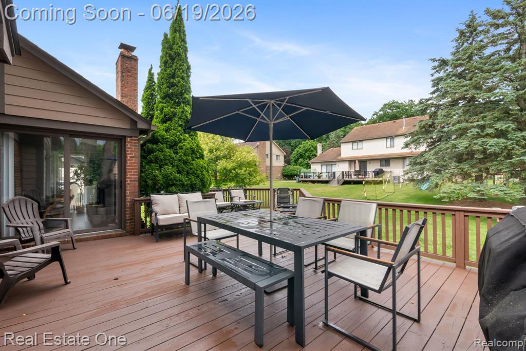 5277 Waterview Drive, West Bloomfield, MI 48323 — Photo 43