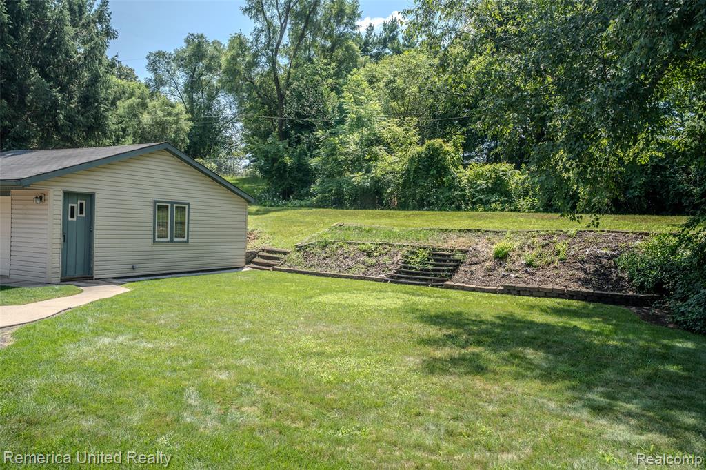 839 Sweetbriar, Milford, MI 48381 — Photo 15