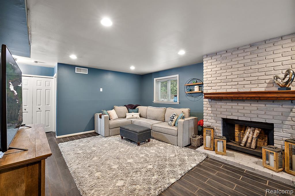 555 Kendry, Bloomfield Hills, MI 48302 — Photo 31