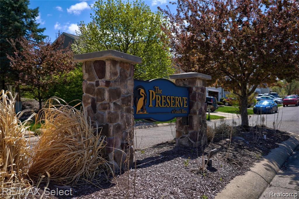 5100 Meadow Crest Circle, Holly, MI 48442 — Photo 28