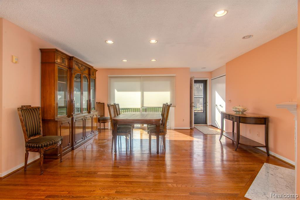 7075 ELMHURST, West Bloomfield, MI — Photo 4