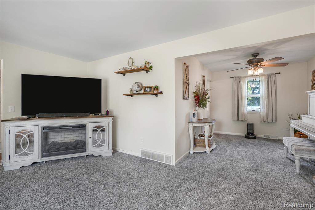 682 Zehnder Drive, Frankenmuth, MI 48734 — Photo 23