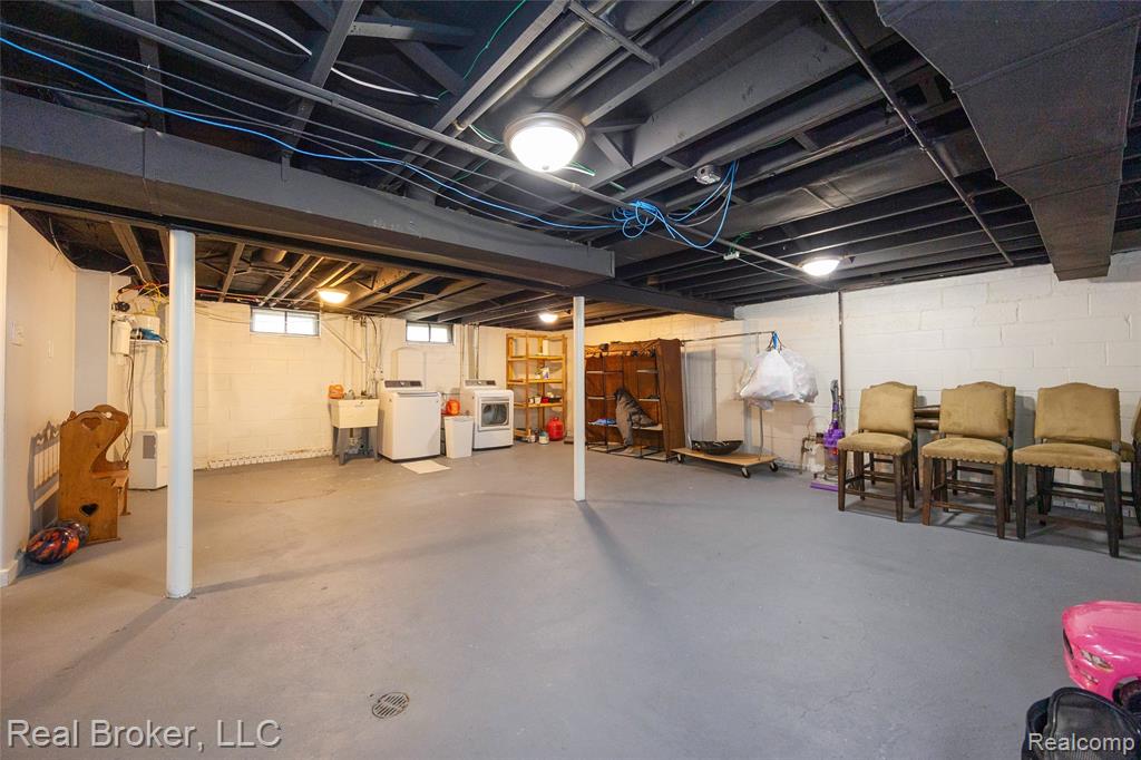 29454 Barton Street, Garden City, MI — Photo 23