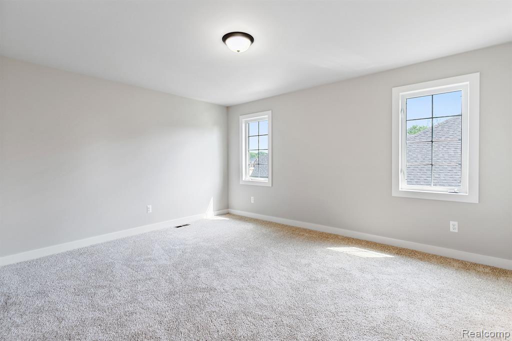 45190 TWIN RIVER Drive, Macomb, MI 48044 — Photo 43